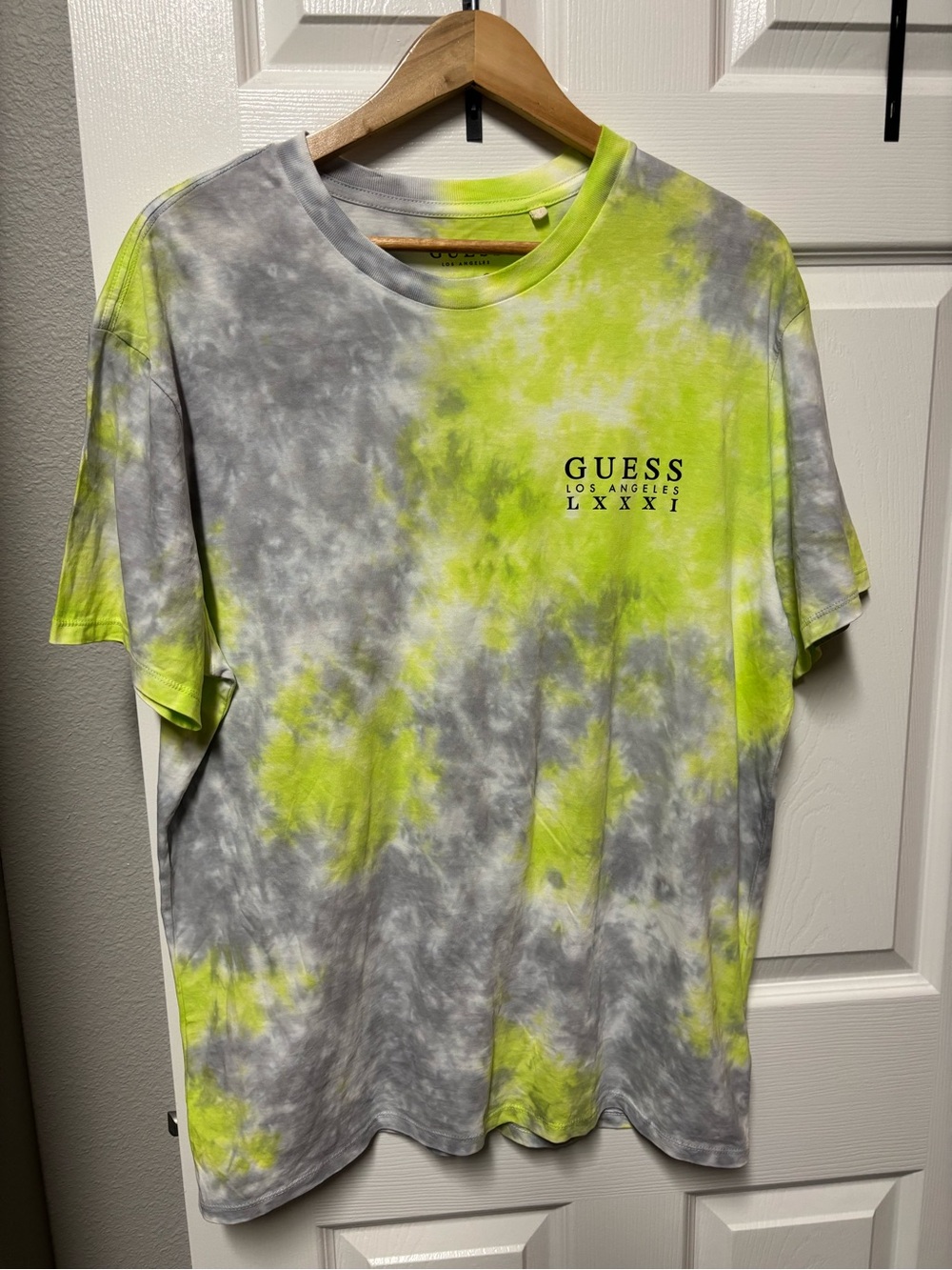 GUESS Neon Yellow & Gray Tie-Dye Crewneck Tee - Picture 1 of 4